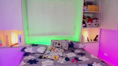         online show from 01/12/25, 12:01