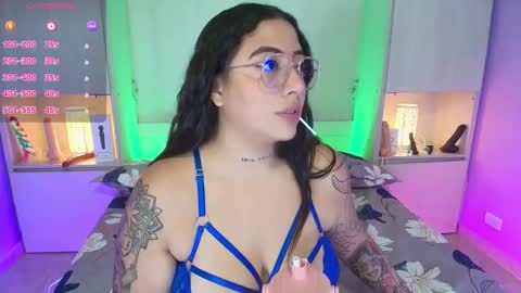         online show from 01/12/25, 03:03