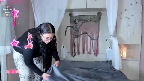         online show from 10/28/25, 11:36