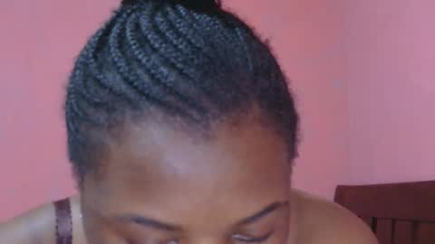 Lily online show from 10/24/25, 09:55