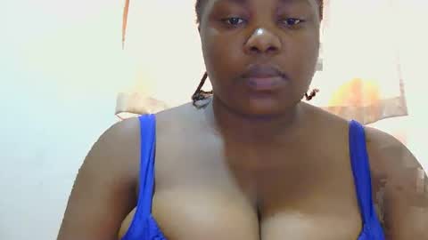 Snapshot of liilcutiee chatting on 04/19/26, 09:52 Lily online show from 04/19/26, 09:52