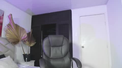 Snapshot of liilithstone chatting on 04/04/26, 11:13 liilithstone online show from 04/04/26, 11:13