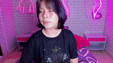 Snapshot of liily_hot chatting on 02/19/25, 03:28 LIILY online show from 02/19/25, 03:28