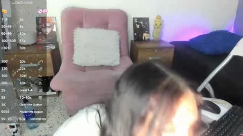 Snapshot of liily_moore chatting on 12/11/24, 10:14 Lily Moore online show from 12/11/24, 10:14