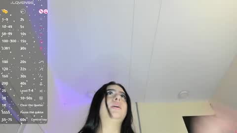 Snapshot of liily_moore chatting on 03/05/25, 10:33 Lily Moore online show from 03/05/25, 10:33