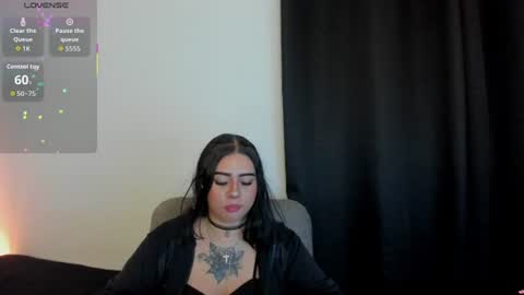 Snapshot of liily_moore chatting on 06/20/26, 05:10 Lily Moore online show from 06/20/26, 05:10