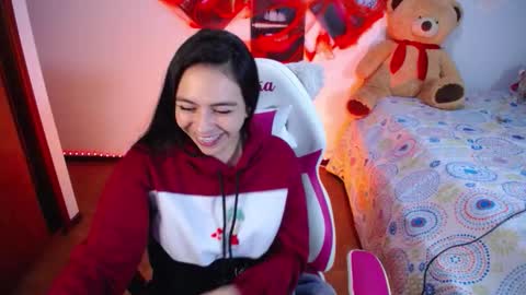 Snapshot of lika_little3 chatting on 10/28/25, 11:07 Liika online show from 10/28/25, 11:07