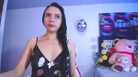 Snapshot of lika_little3 chatting on 06/13/26, 11:35 Liika online show from 06/13/26, 11:35