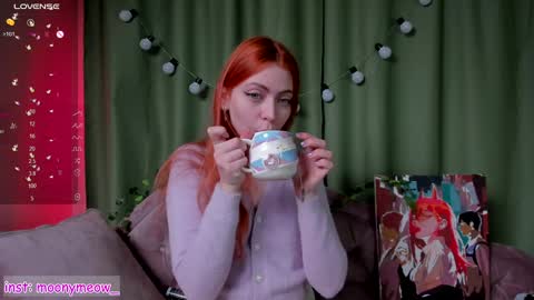 Snapshot of lika_moon chatting on 12/21/24, 01:04 Lika online show from 12/21/24, 01:04