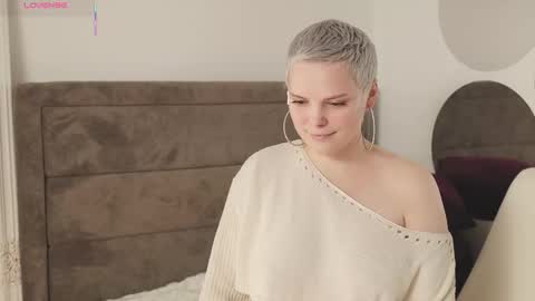 Snapshot of likaaberry chatting on 09/24/25, 04:21 likaaberry online show from 09/24/25, 04:21