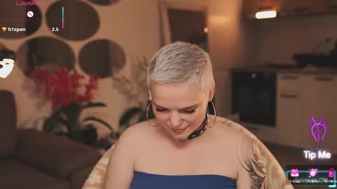 Snapshot of likaaberry chatting on 10/29/25, 06:09 likaaberry online show from 10/29/25, 06:09