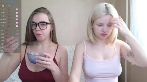 Snapshot of like_a_princess chatting on 04/12/26, 05:34 Anna and Bella online show from 04/12/26, 05:34