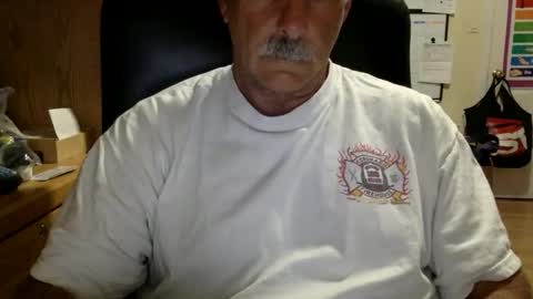 Snapshot of likefhot chatting on 04/25/26, 01:41 likefhot online show from 04/25/26, 01:41