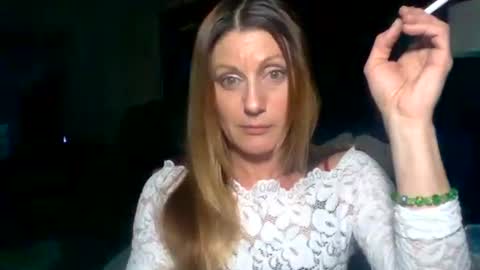 likerightnow online show from 12/21/25, 11:06