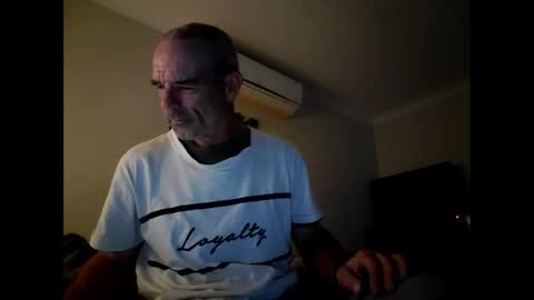 liketowatch1234529419 online show from 05/18/26, 02:23