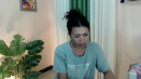 Snapshot of likliklicklengleng chatting on 03/03/25, 09:15 Leng online show from 03/03/25, 09:15