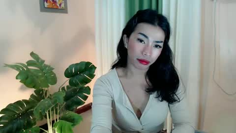 Snapshot of likliklicklengleng chatting on 03/10/25, 08:01 Leng online show from 03/10/25, 08:01