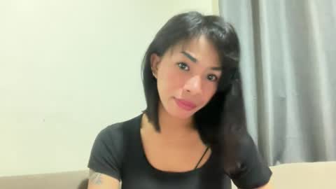 Snapshot of likliklicklengleng chatting on 10/27/25, 11:47 Leng online show from 10/27/25, 11:47