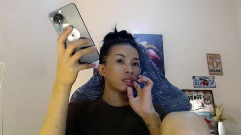 Snapshot of likliklicklengleng chatting on 12/14/25, 07:14 Leng online show from 12/14/25, 07:14