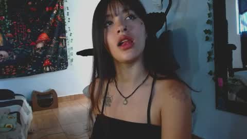 Snapshot of lil_angel7 chatting on 04/01/26, 07:22 lil angel7 online show from 04/01/26, 07:22