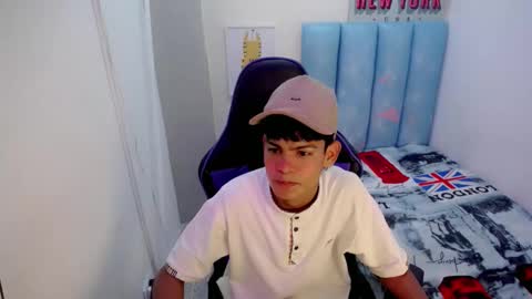 Snapshot of lil_babyyy_ chatting on 11/29/25, 03:09 LIAM online show from 11/29/25, 03:09