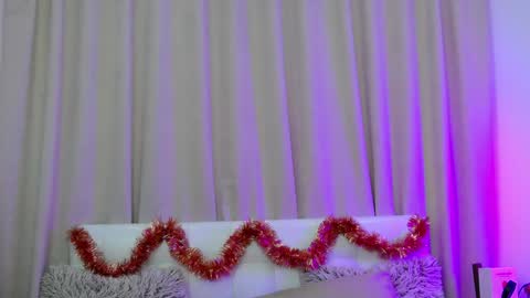 Snapshot of lil_bella_g chatting on 12/13/24, 10:51 Lil Bella G online show from 12/13/24, 10:51