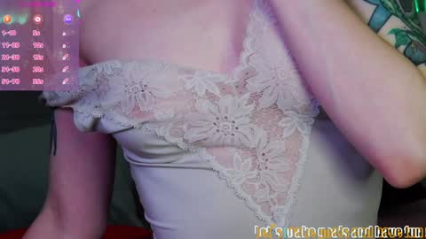 Snapshot of lil_bella_g chatting on 01/08/25, 07:34 Lil Bella G online show from 01/08/25, 07:34