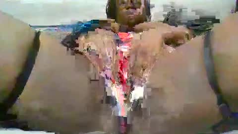 Snapshot of lil_chocolate1017 chatting on 04/21/26, 04:08 Diamond online show from 04/21/26, 04:08