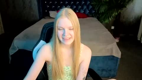 Erica online show from 07/18/26, 11:25