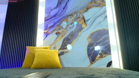 Snapshot of lil_eva2 chatting on 12/22/25, 08:06 Lil Eva online show from 12/22/25, 08:06