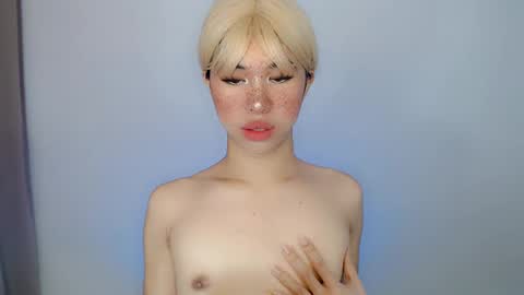 Snapshot of lil_grace1 chatting on 02/12/25, 02:24 grace online show from 02/12/25, 02:24