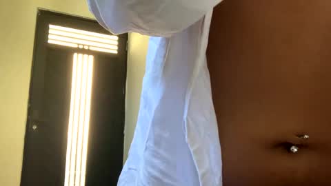 Snapshot of lil_ith chatting on 12/08/24, 06:06 Lilith online show from 12/08/24, 06:06