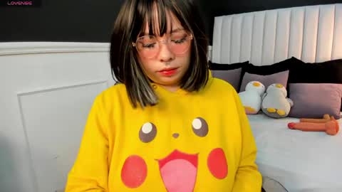 Snapshot of lil_la_skye chatting on 03/22/26, 01:58 Lila online show from 03/22/26, 01:58