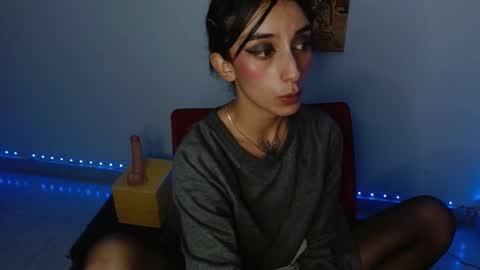 Snapshot of lil_lisaa chatting on 12/12/24, 06:03 Lisaa online show from 12/12/24, 06:03