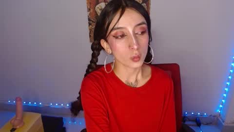 Snapshot of lil_lisaa chatting on 12/22/24, 06:49 Lisaa online show from 12/22/24, 06:49