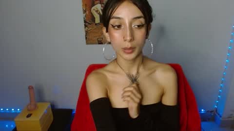 Snapshot of lil_lisaa chatting on 01/15/25, 04:57 Lisaa online show from 01/15/25, 04:57