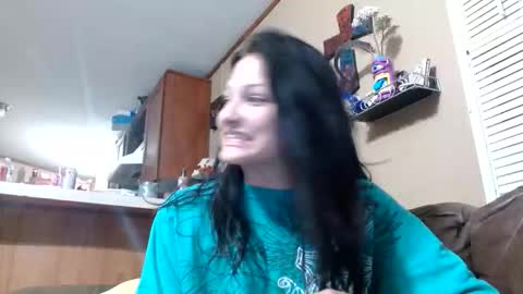 Snapshot of lil_luluvert chatting on 04/13/26, 05:02 lil_luluvert online show from 04/13/26, 05:02