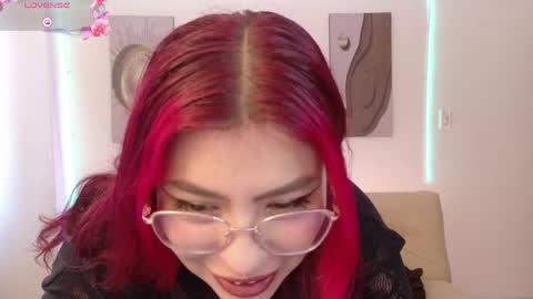 Snapshot of lil_moon1 chatting on 05/01/26, 11:59 bri online show from 05/01/26, 11:59