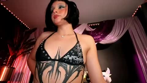 Snapshot of lil_morgan chatting on 04/28/26, 09:09 Morgan online show from 04/28/26, 09:09