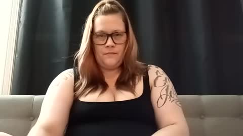 Snapshot of lil_nelli8 chatting on 10/04/25, 06:44 lil_nelli8 online show from 10/04/25, 06:44