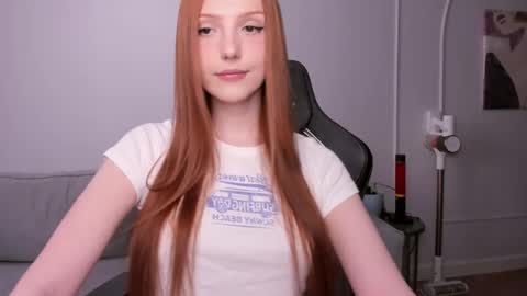 Snapshot of lil_pumpkinpie chatting on 02/22/25, 07:45 Val online show from 02/22/25, 07:45