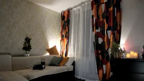 Snapshot of lil_uff chatting on 11/15/25, 08:49 aka princessmaya online show from 11/15/25, 08:49