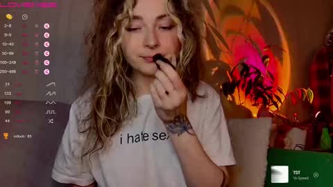 Snapshot of lil_uzi_wet chatting on 04/18/26, 10:43 mills high SOME KIND OF SCHEDULE IS DOWN BELOW online show from 04/18/26, 10:43