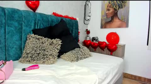 Snapshot of lila_and_max_ chatting on 03/01/25, 01:32 LILA online show from 03/01/25, 01:32