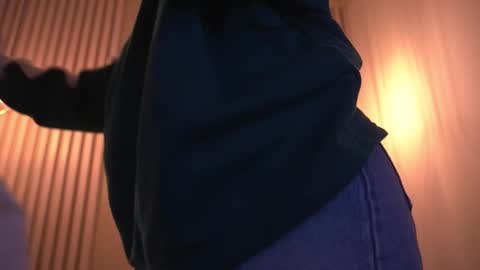 Snapshot of lila_cohen chatting on 03/28/26, 03:50 L I L A online show from 03/28/26, 03:50