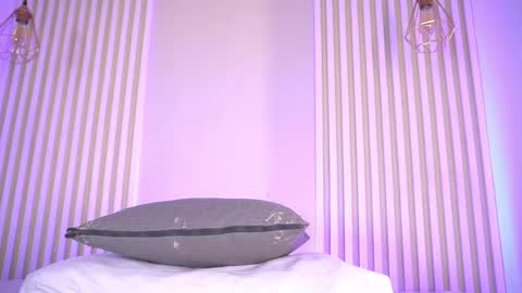 L I L A   online show from 04/29/26, 03:43