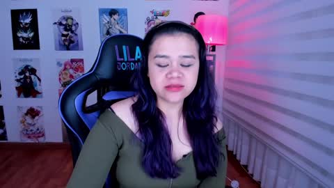 Snapshot of lila_jordan_ chatting on 12/19/24, 10:32 Lila Jordan online show from 12/19/24, 10:32