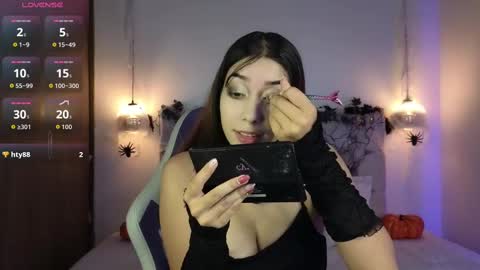 lila_min online show from 10/04/25, 02:37