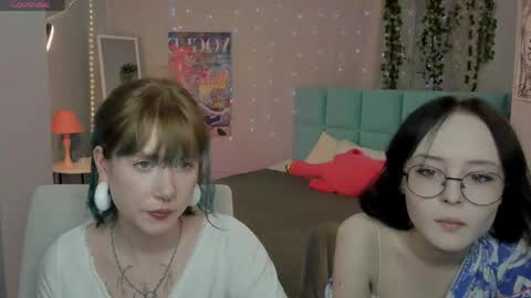 Snapshot of lilac_muse chatting on 05/14/26, 11:50 Lili online show from 05/14/26, 11:50