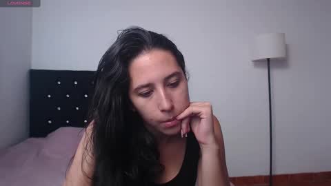 Snapshot of lilacream chatting on 10/02/25, 02:57 Lila Cream online show from 10/02/25, 02:57